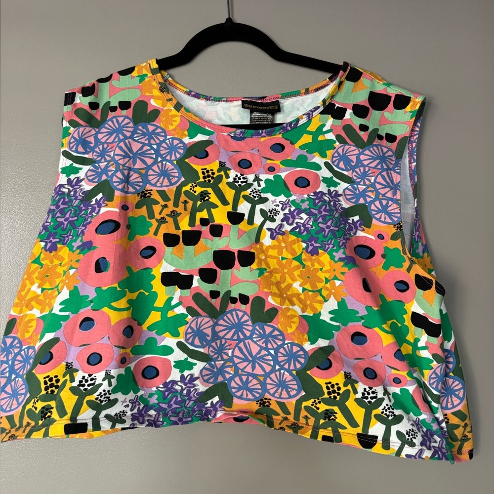 Nooworks “People I’ve Loved” Print - Sleeveless Crop Top, Size 4XL